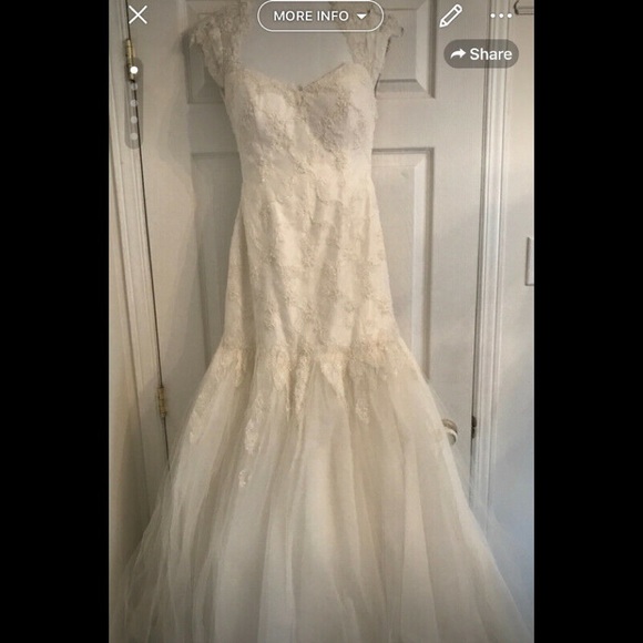 McCaffrey Haute Couture Wedding gown- Never worn - Picture 2 of 5